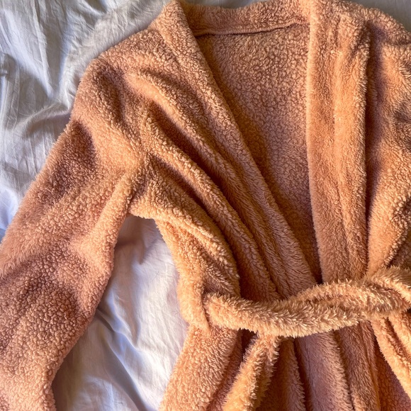Fuzzy/Fur Pink Robe - Picture 2 of 5